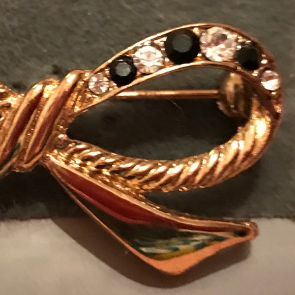VTG 1928 Gold Bow Pin with Black + Clear Stones - Picture 3 of 4